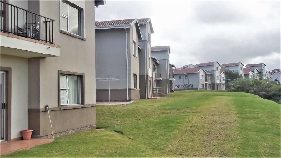 To Let 2 Bedroom Property for Rent in Beacon Bay Eastern Cape